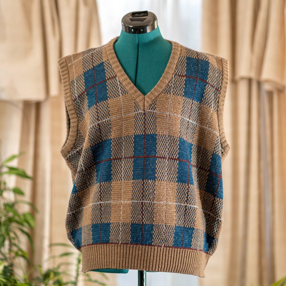 Vintage 1980s Tan and Blue Plaid Sweater Vest Size XL